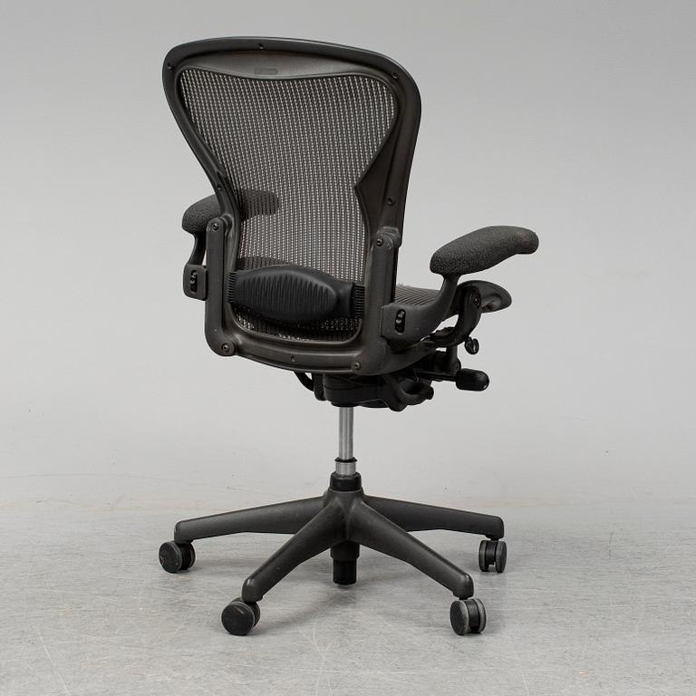 DON CHADWICK / BILL STUMPF, skrivbordsstol, "Aeron", Herman Miller, 1990/2000-tal.