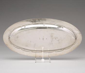 Georg Jensen, fiskfat med sil, Köpenhamn 1918. 830/1000, svenska importstämplar GAB F, design nr 206.