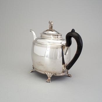 A Swedish 19th century silver tea pot, marked Gustaf Folcker, Stockholm 1820.