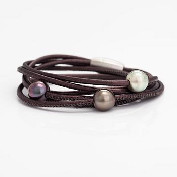 Schoeffel, A leather bracelet with cultured pearls.