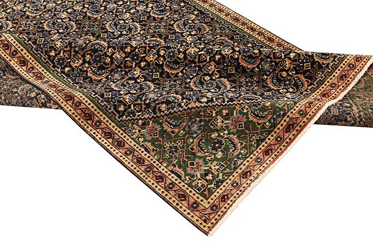 An Ardebil rug, c. 288 x 181 cm.