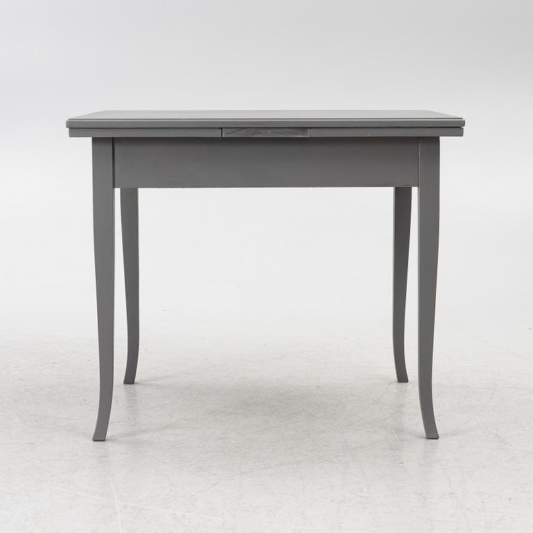 Dining table, 20th century.