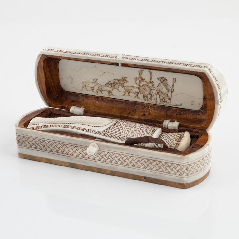 A reindeer horn knife in box by Bertil Fällman, signed.