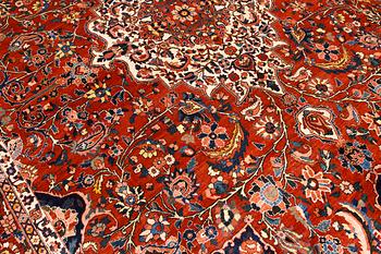 A Bakhtiari carpet, ca 420 x 320 cm.