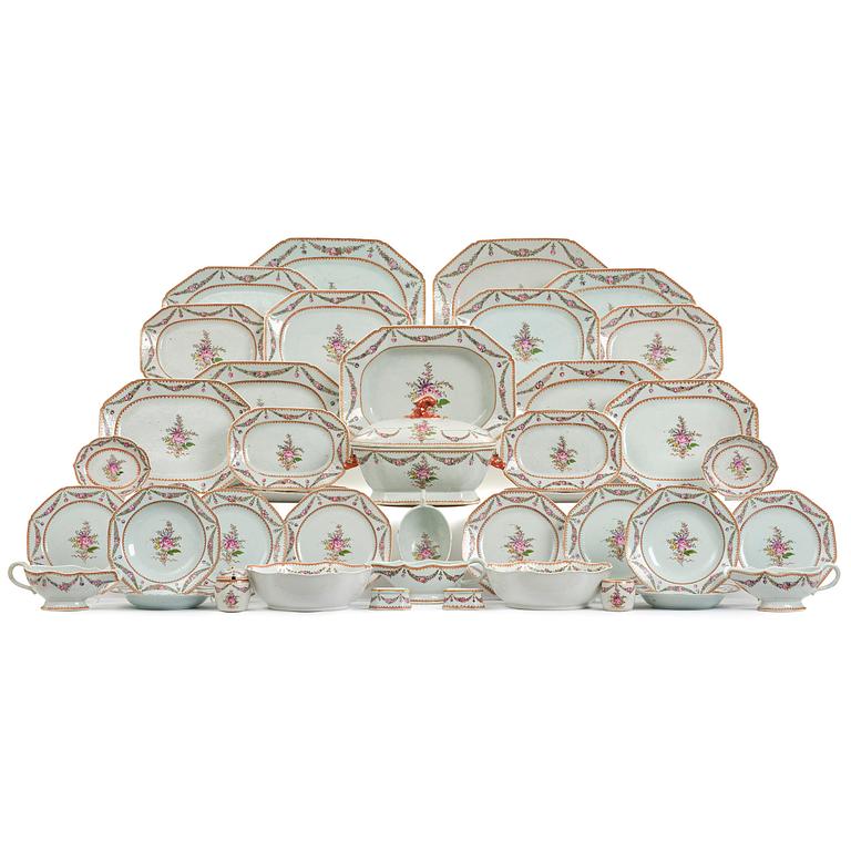 An extensive famille rose dinner service, Qing dynasty, Qianlong (1736-95). (106 pieces).