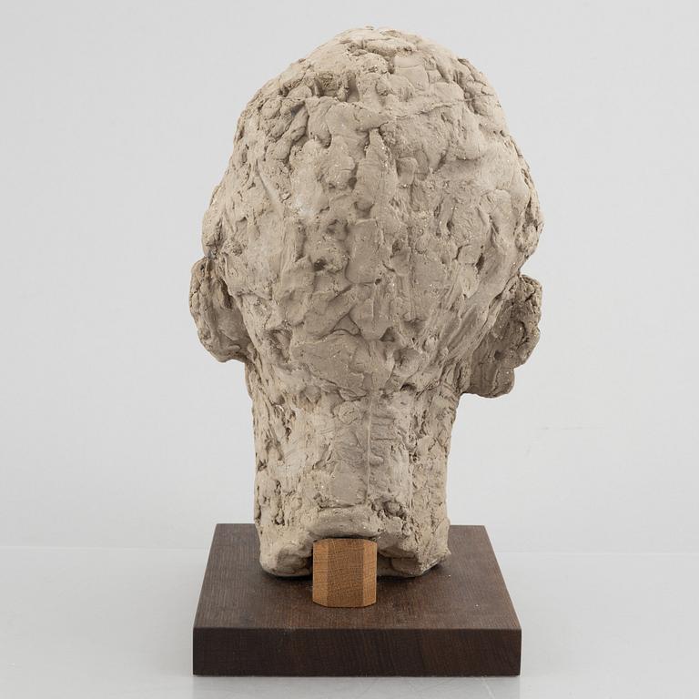 Arne Jones, portrait of a man.