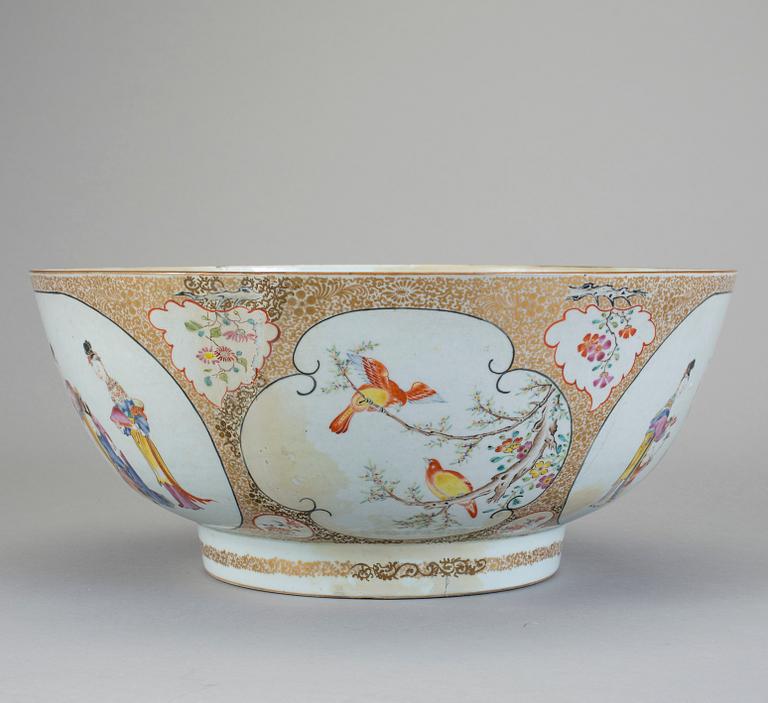 BÅLSKÅL, porslin, Qingdynastin, Qianlong (1736-95).