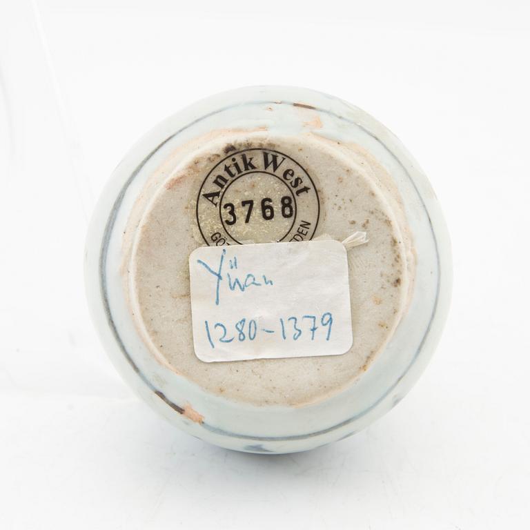 Lockurna samt urna, Kina , 1500-/1600-tal porslin.