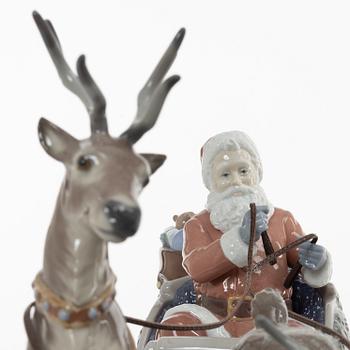 Alfredo Llorens, "Santa's midnight ride", Lladró, Spain.