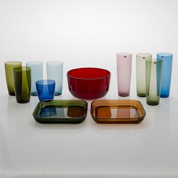 A set of 12 mid 20th century glass tableware by Finnish designers.