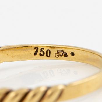 Ring, 18K gold with octagon-cut diamonds.