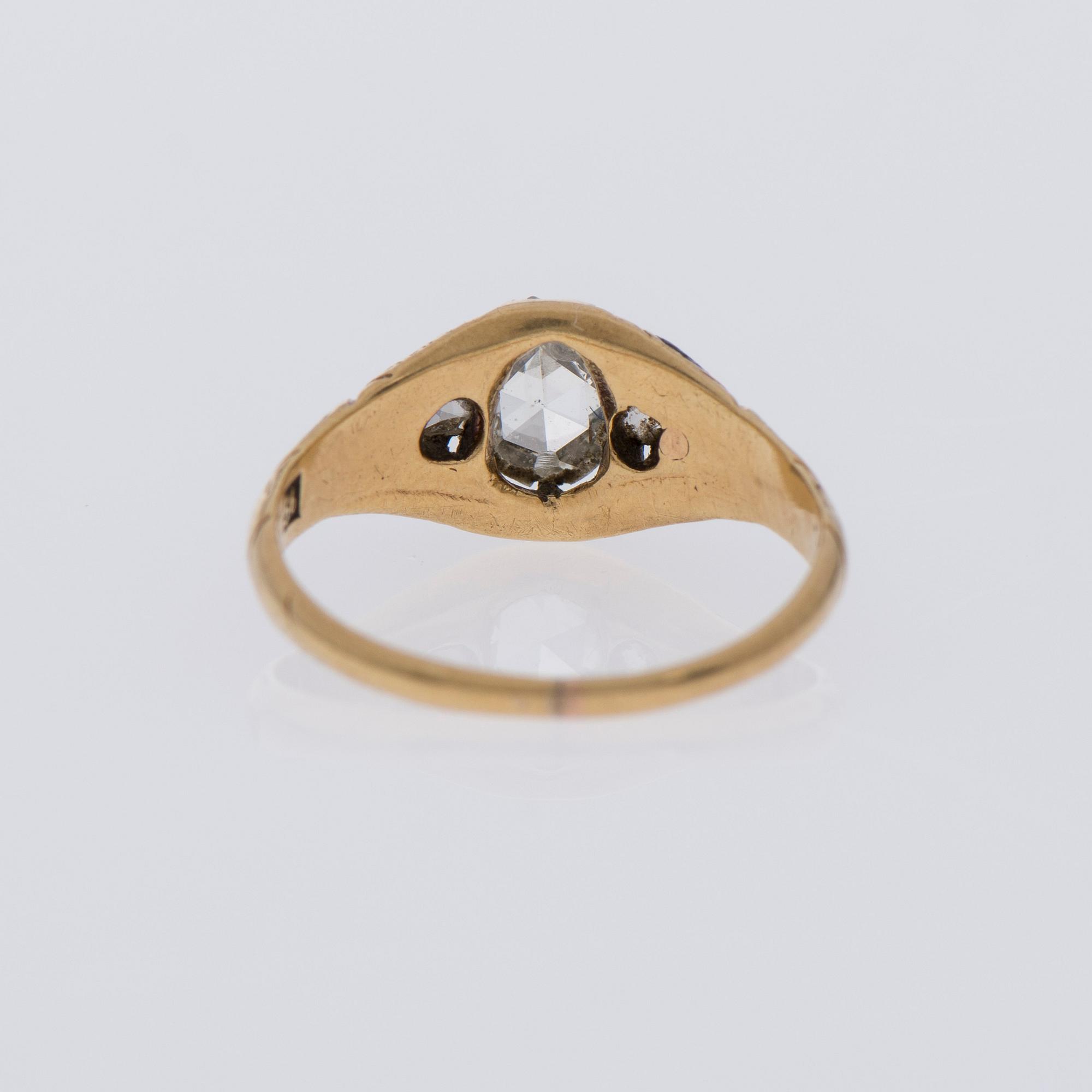 RING, 14K (56) guld, rosenslipade diamanter, emalj.