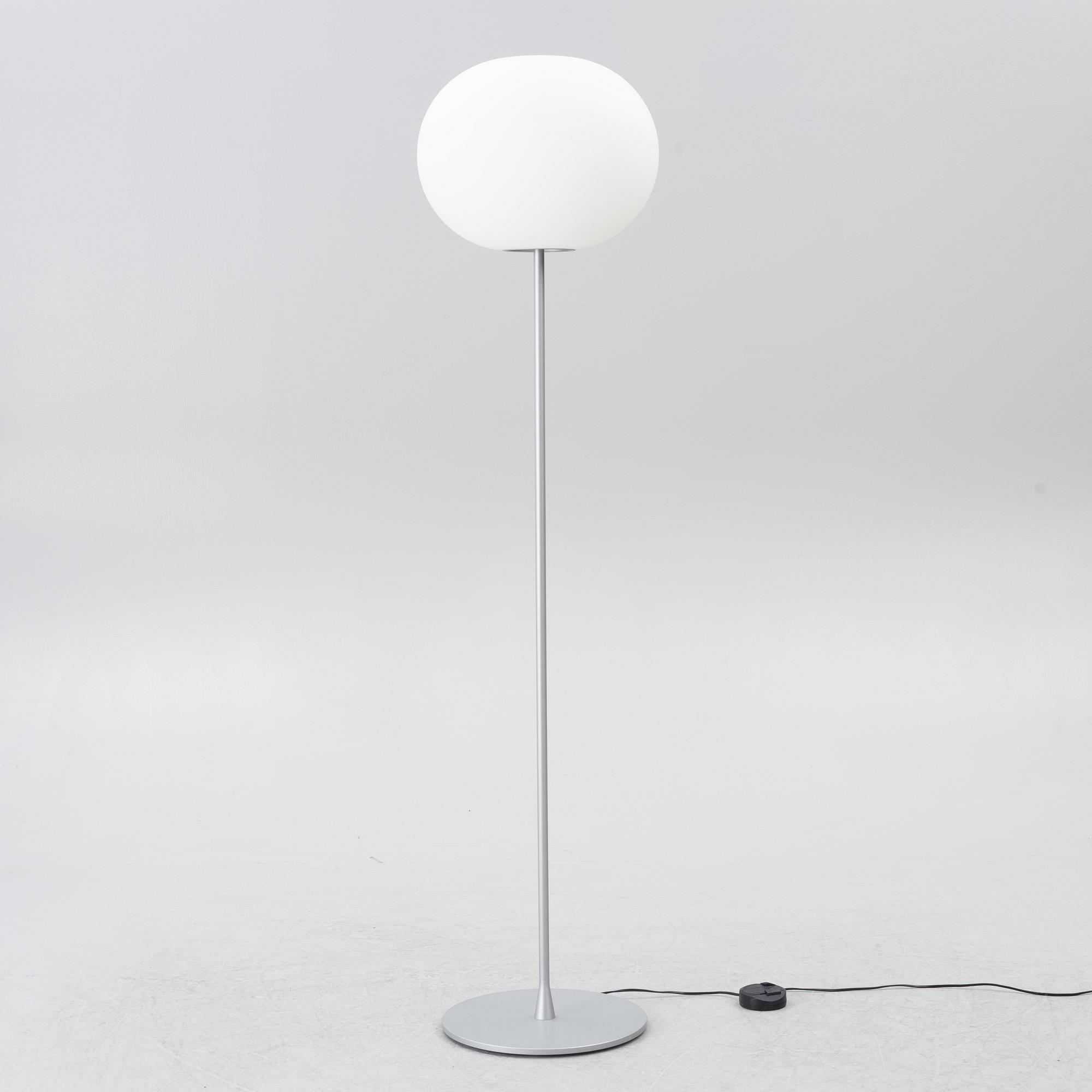 Jasper Morrison, golvlampa, "Glo-Ball", Flos, Italien.