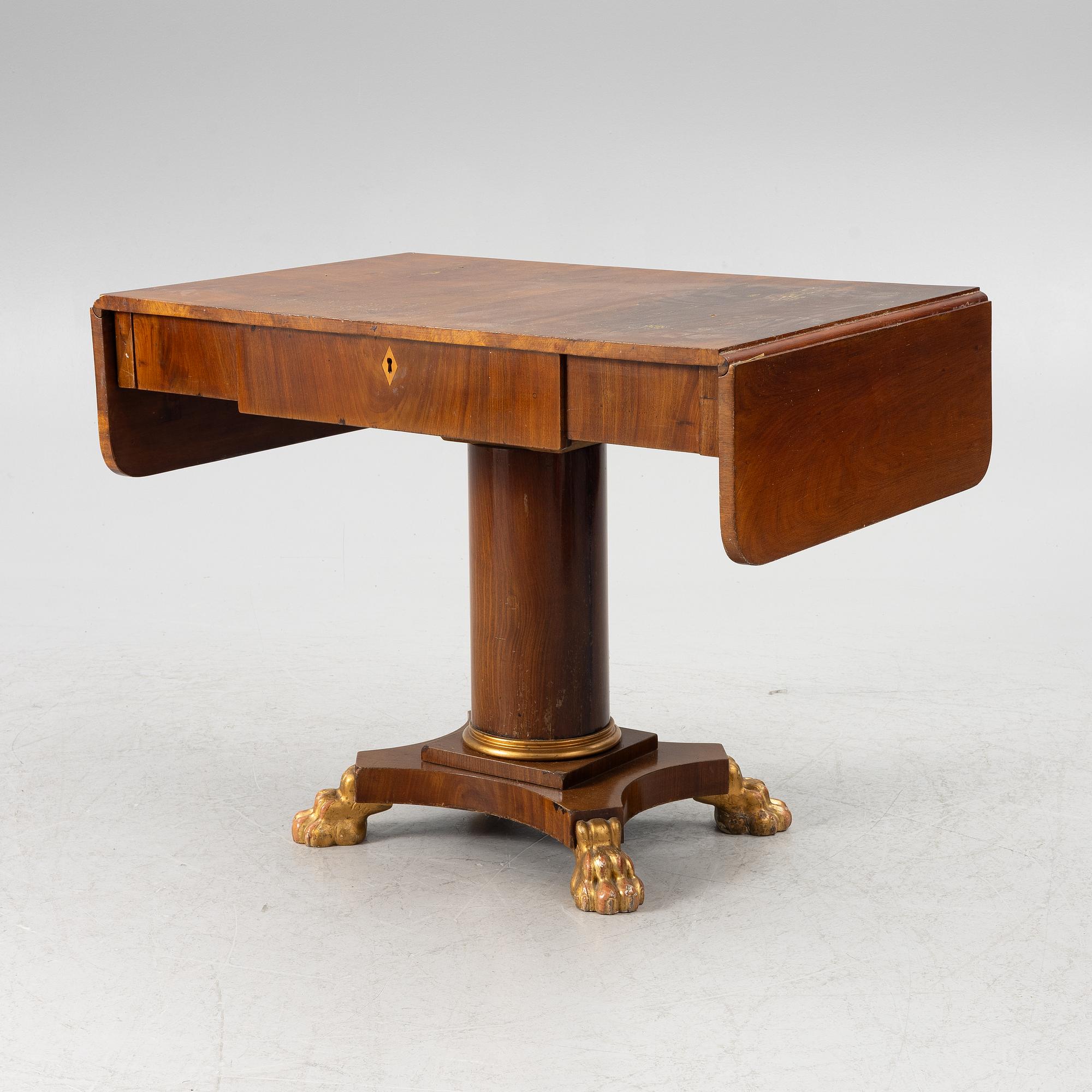 Salongsbord,  Karl Johan, 1800-talets första hälft.