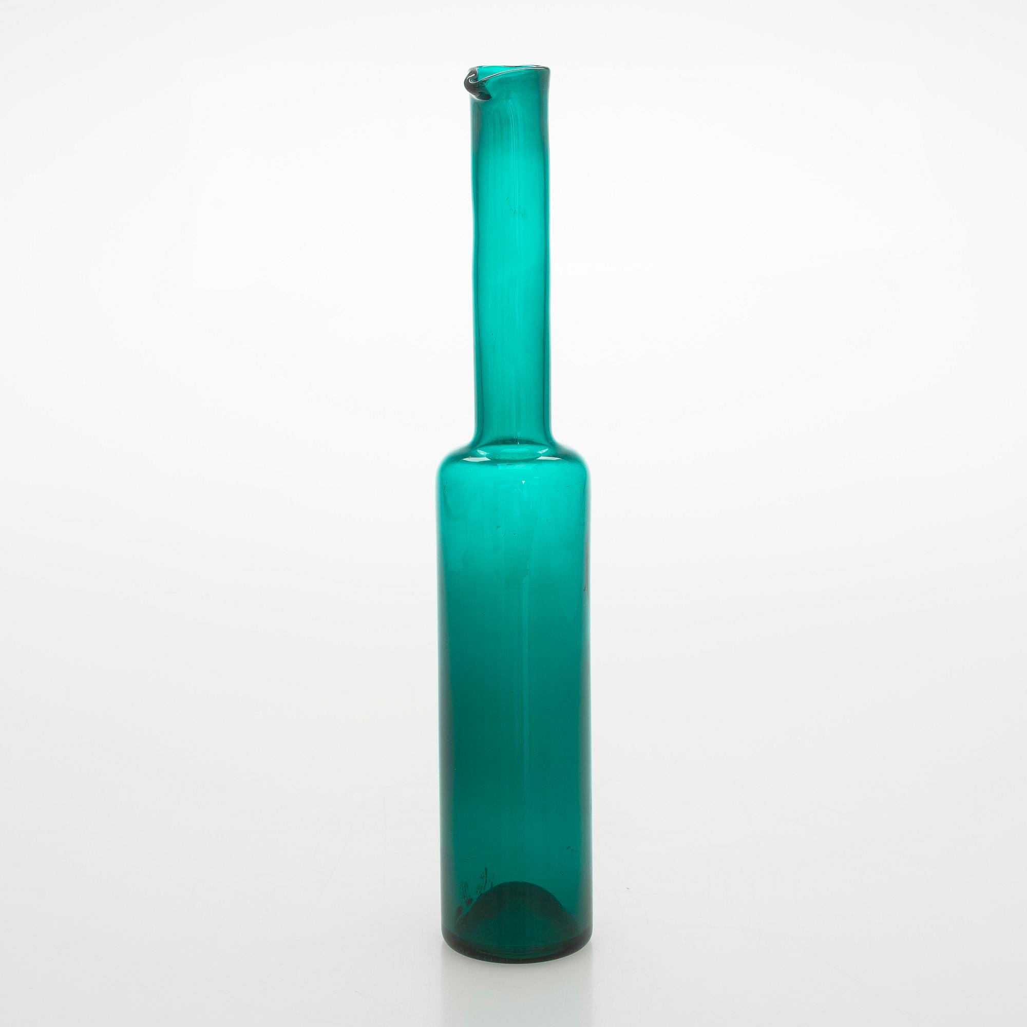 Nanny Still, flaska, signerad Riihimäen Lasi O.Y Nanny Still.