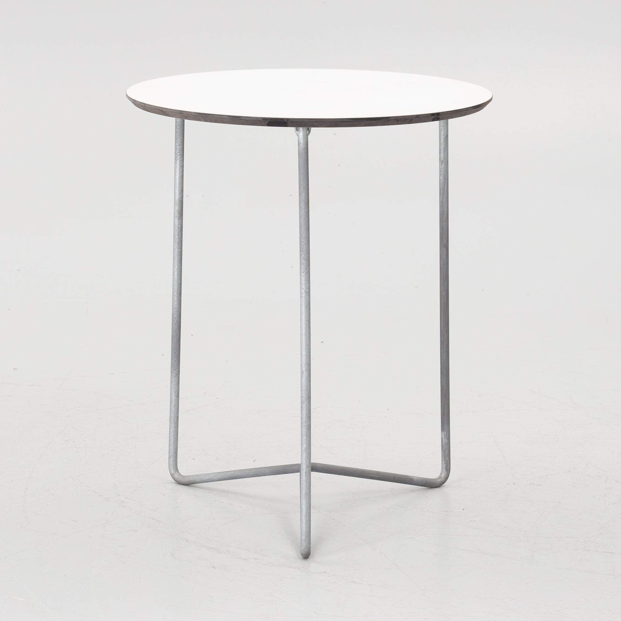Nils Strinning, a pair of garden chairs and a table, 'High Tech', Grythyttan.