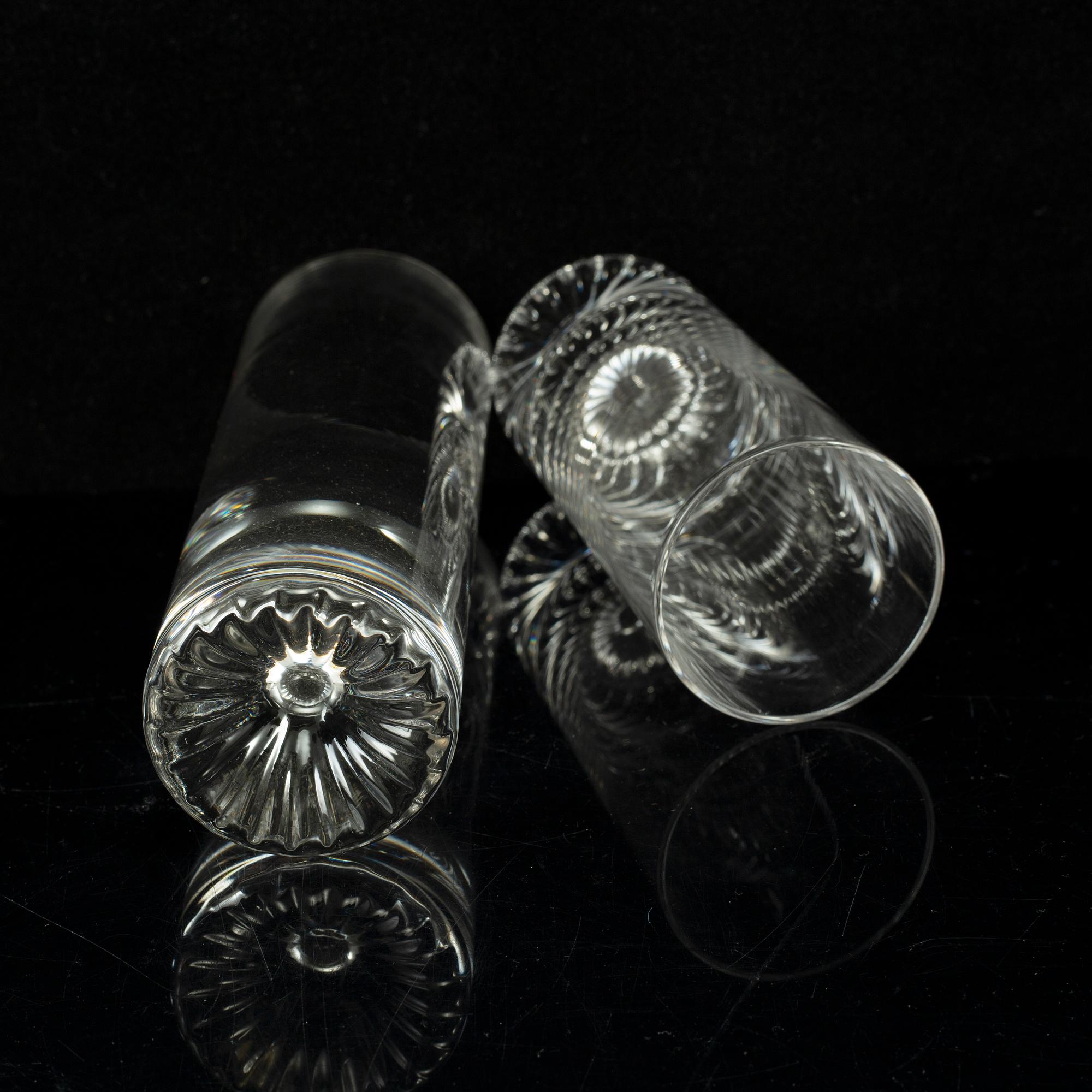 VICKE LINDSTRAND, a part 'Calypso' glass service, Kosta (92 pieces).