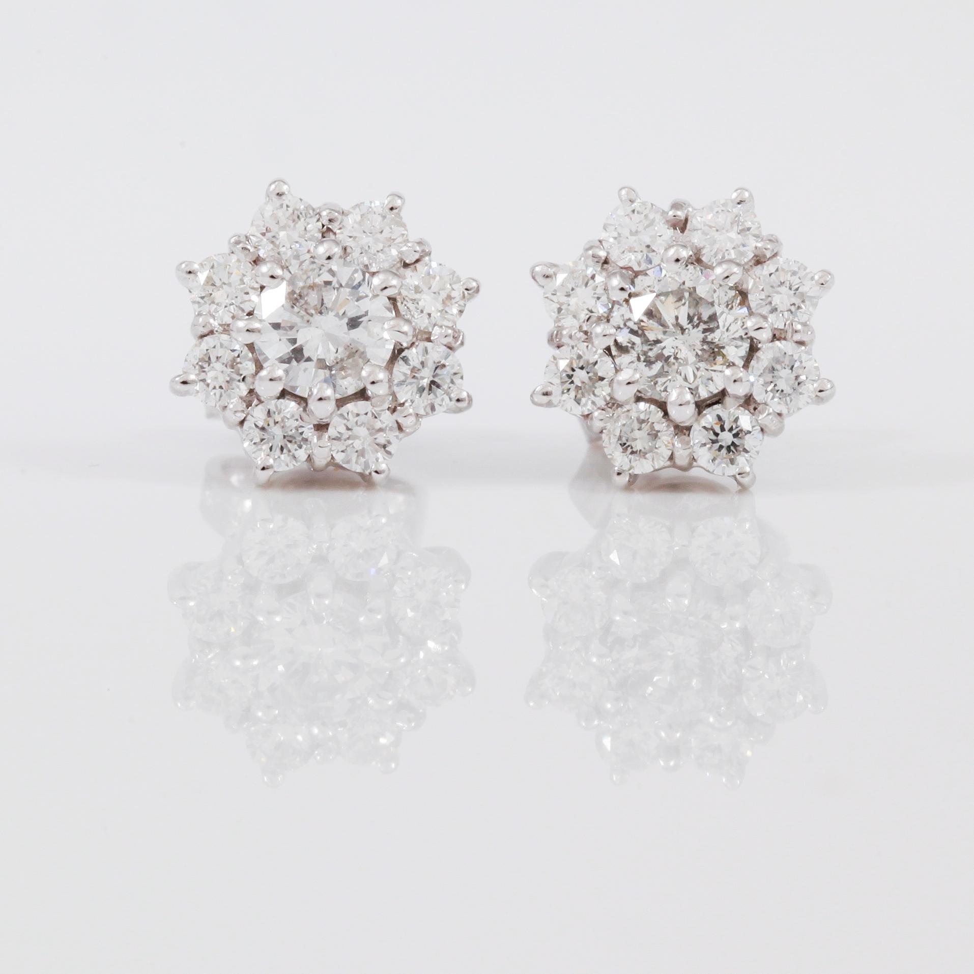 ÖRHÄNGEN, 1 par, briljantslipade diamanter totalt ca 1,54 ct.