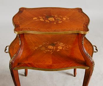 ETAGEBORD, fransk rokokostil, 1900-talets första hälft.