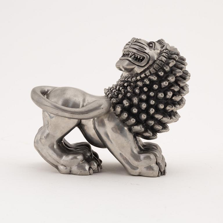 Anna Petrus, skulptur, lejon, tenn, Firma Svenskt Tenn, Stockholm 1993.