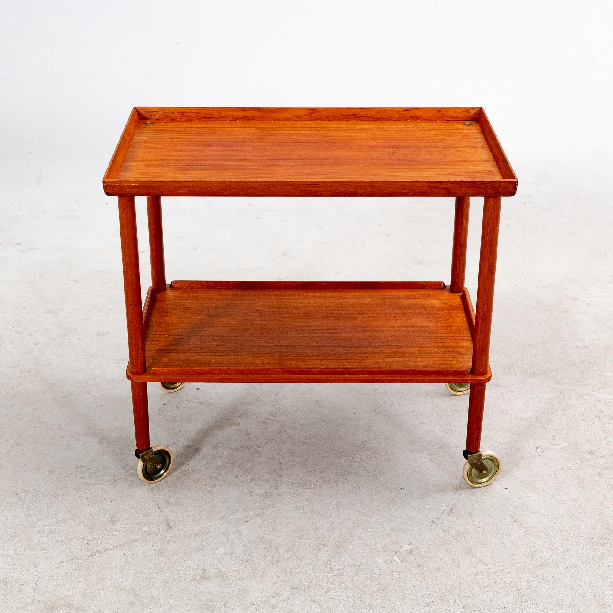 A mahogany 1950/60s serving trolley.