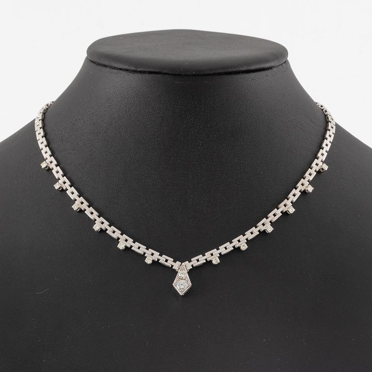 Necklace, 18K white gold set with brilliant-cut diamonds.