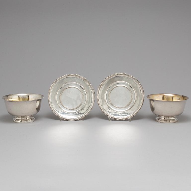 A pair of Swedish 19th century parcel-gilt silver sauce bowls, mark of JP Gronvall, Stockholm 1821.