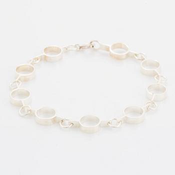 A Jorma Laine bracelet in silver.