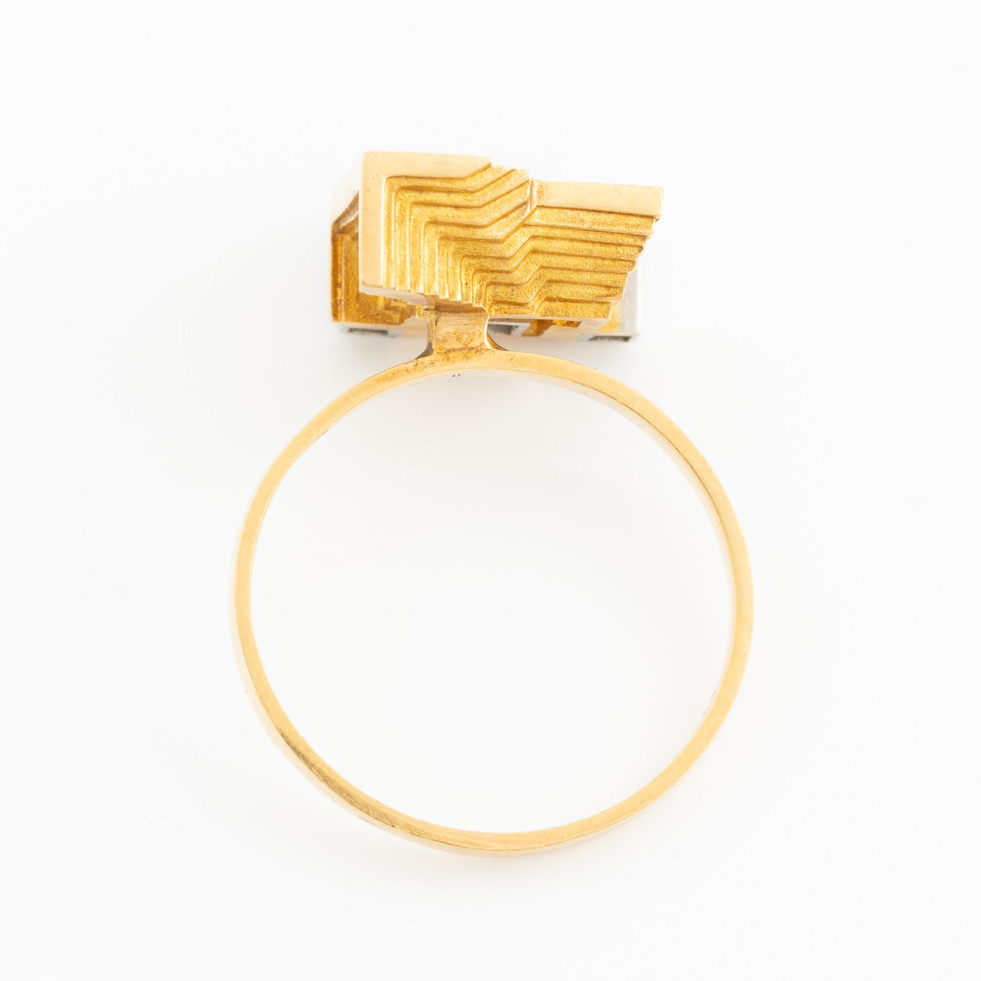 Lapponia, ring 18K gold set with round brilliant and eight-cut diamonds. Finland 1975.