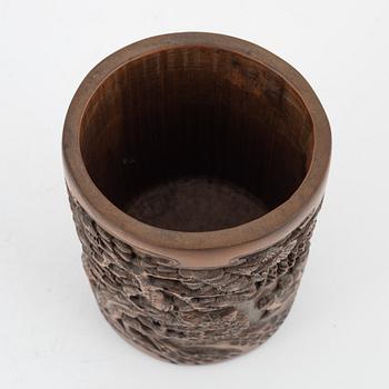 A brusch stand, Bamboo, late Qing Dynasty, around 1900.