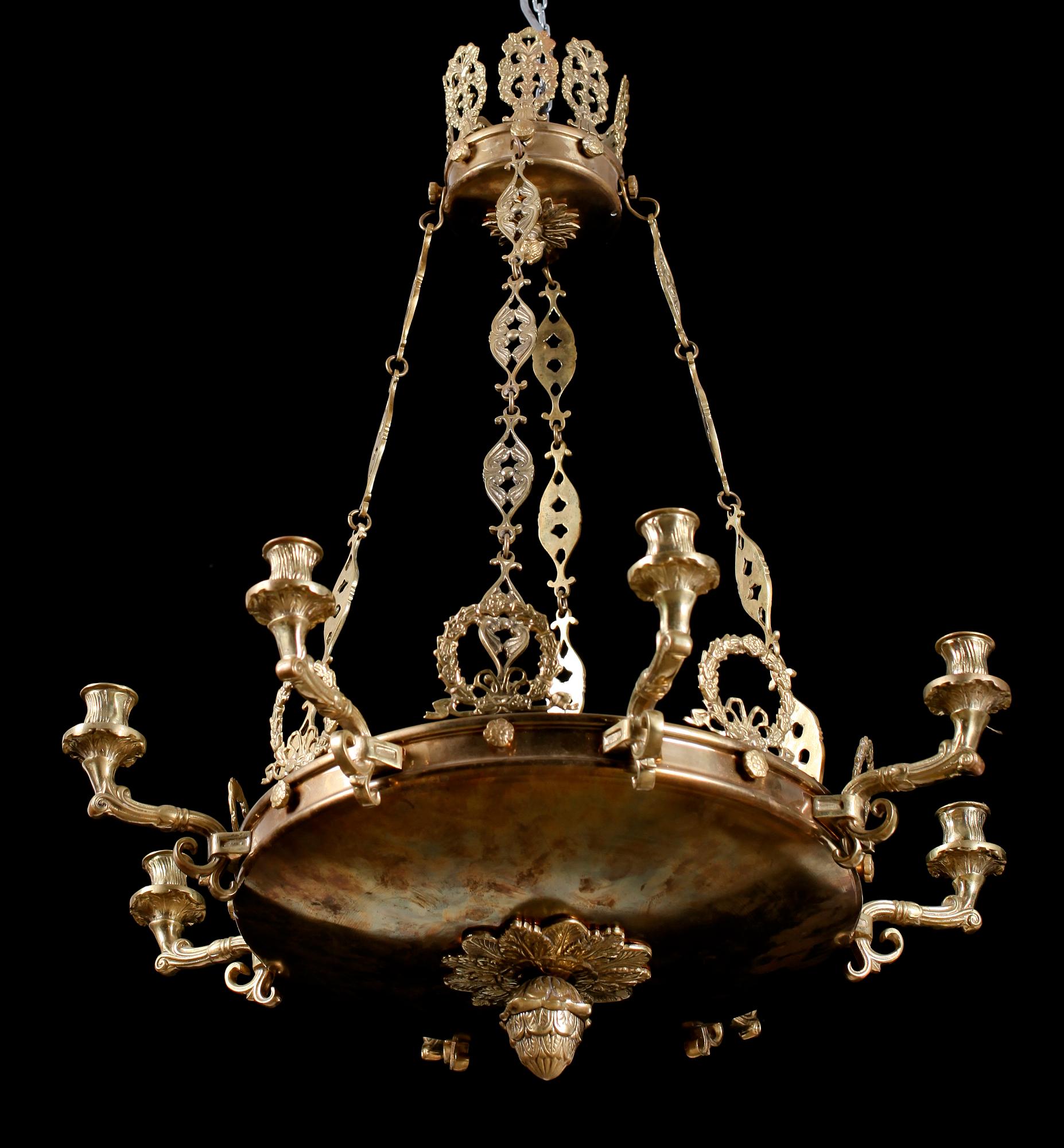 TAKAMPEL, empirestil, 1900-talets mitt. Höjd ca 80 cm.