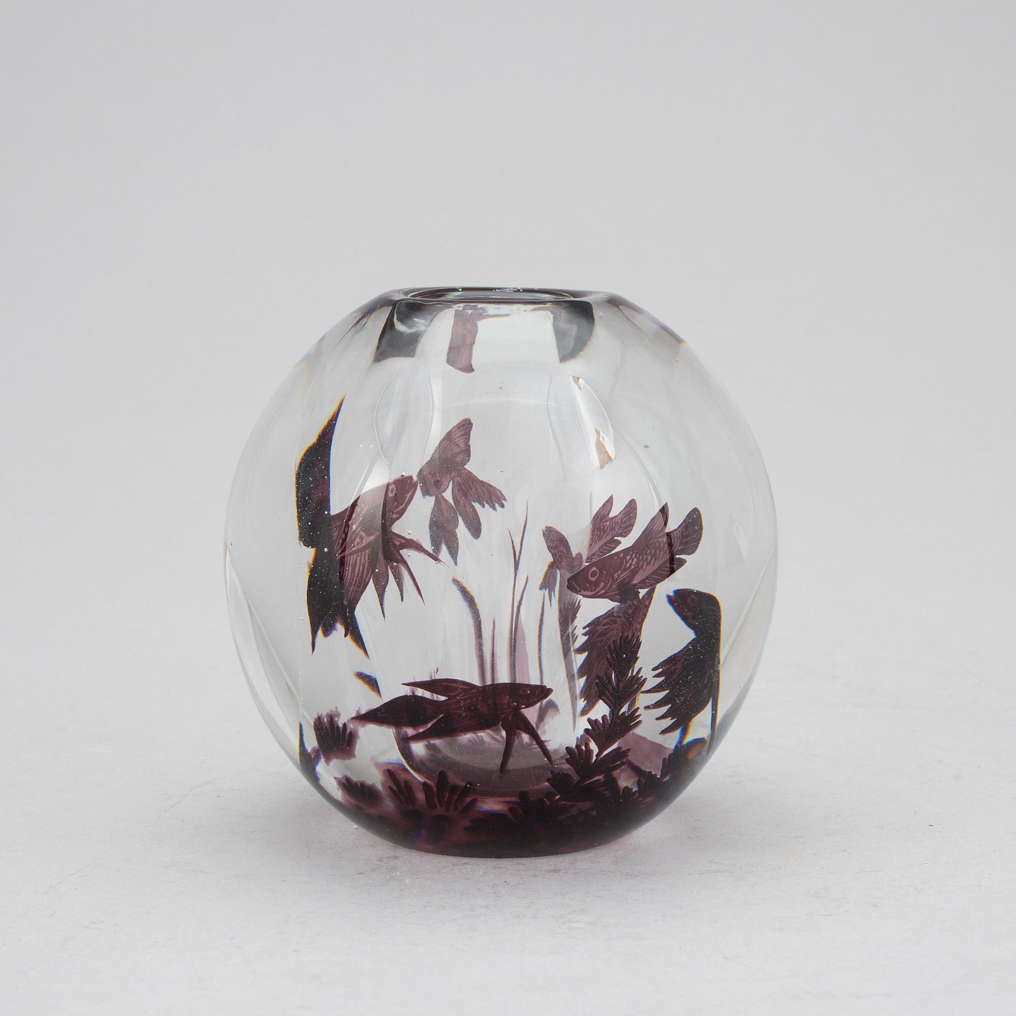 VAS, glas. Edward Hald, Orrefors 1947. Fiskgraal.