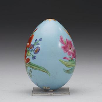 ÄGG, porslin. Ryssland, 1800-tal.