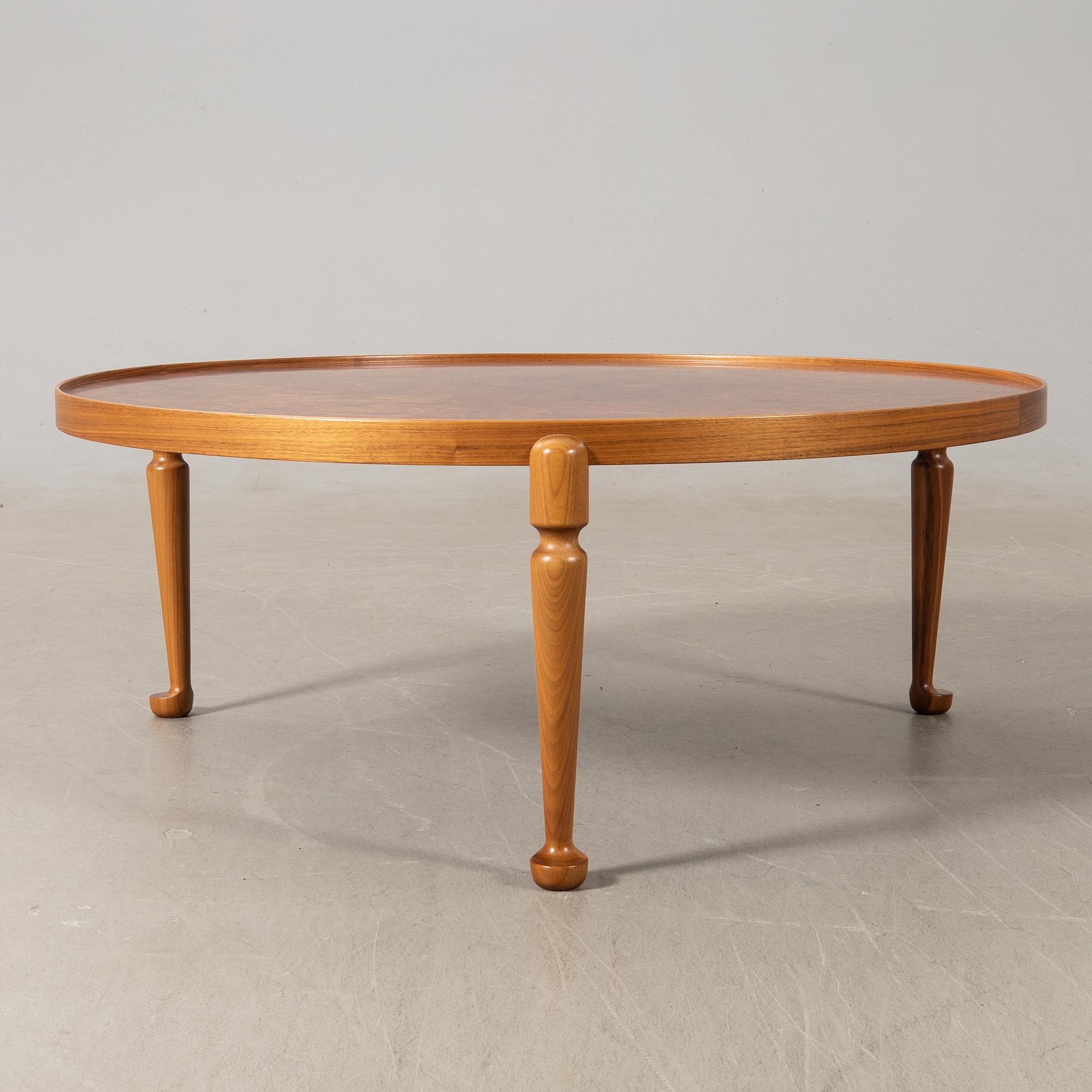 Josef Frank, soffbord modell B2139 för firma Svenskt Tenn efter 1985.