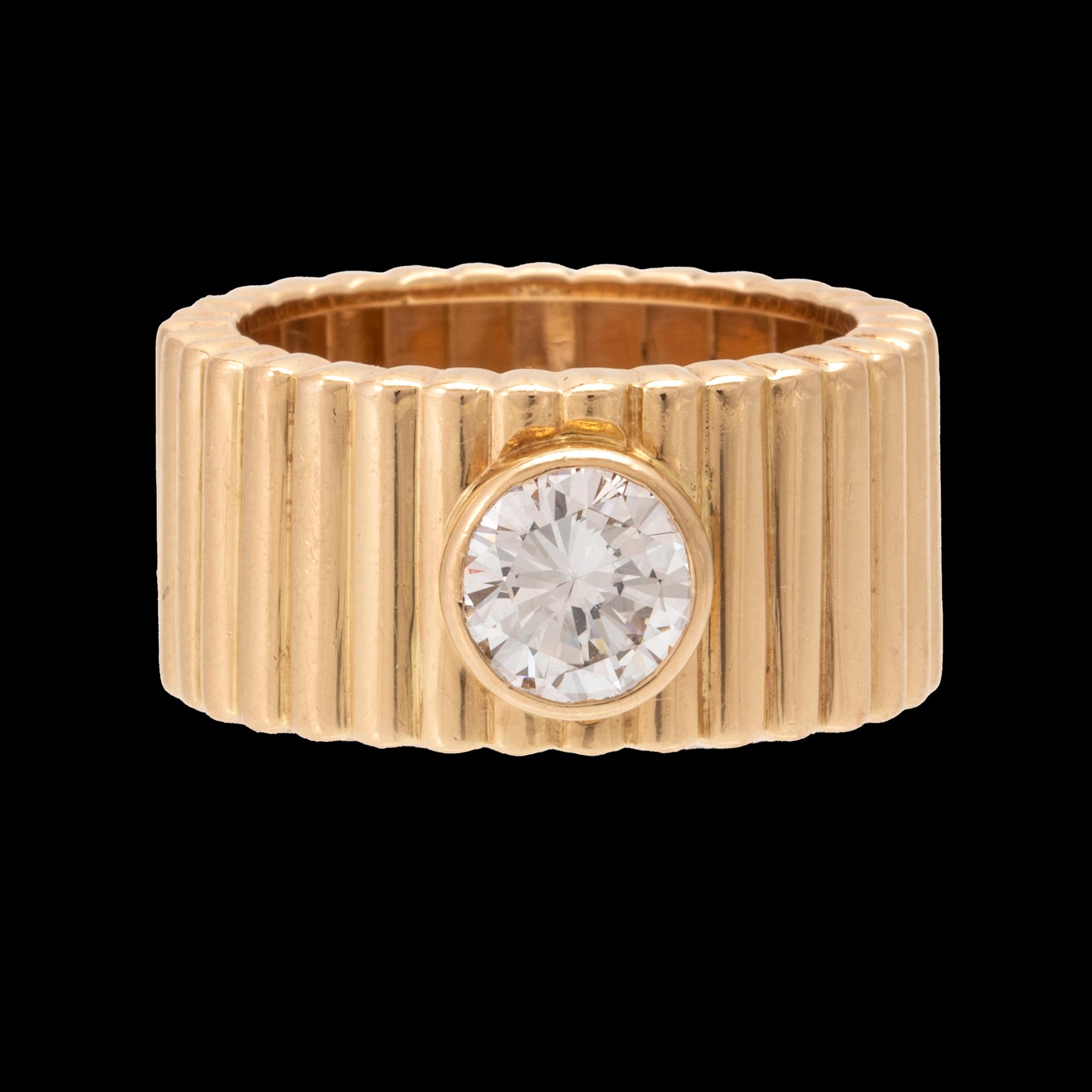 Ring solitär 18K guld med en rund briljantslipad diamant.