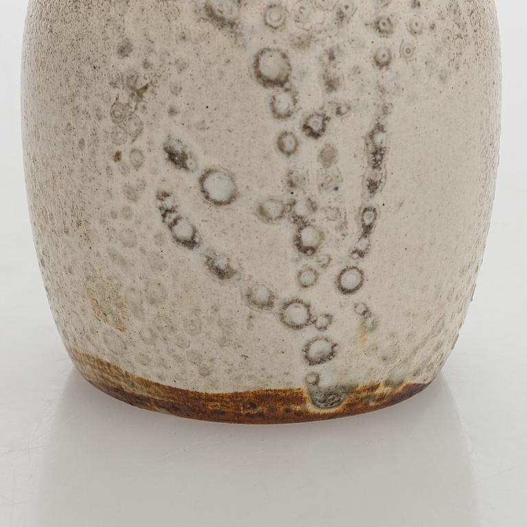 Kyllikki Salmenhaara, a stoneware vase, signed KS -43.