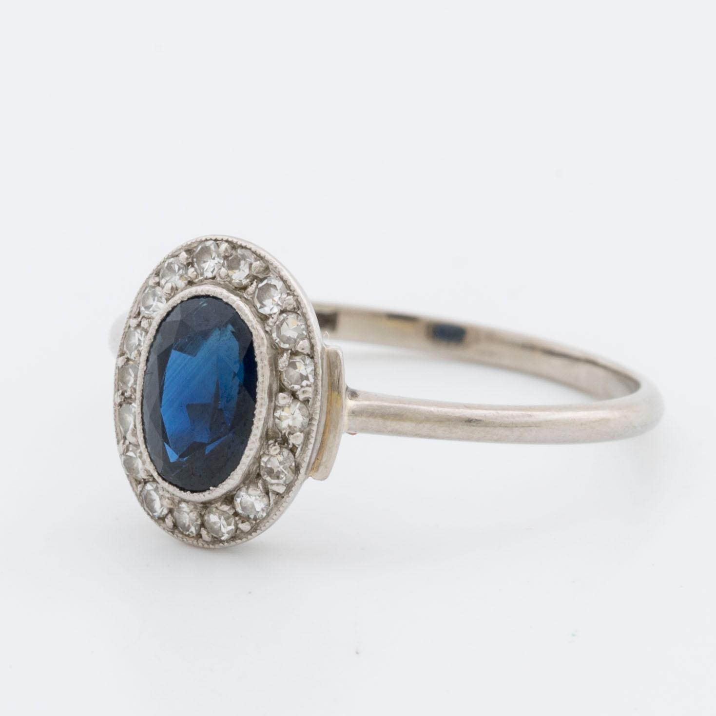 RING, 18K vitguld fasettslipad safir samt 8/8 slipade diamanter ca 0,10 ct, Strömdahl Stockholm.