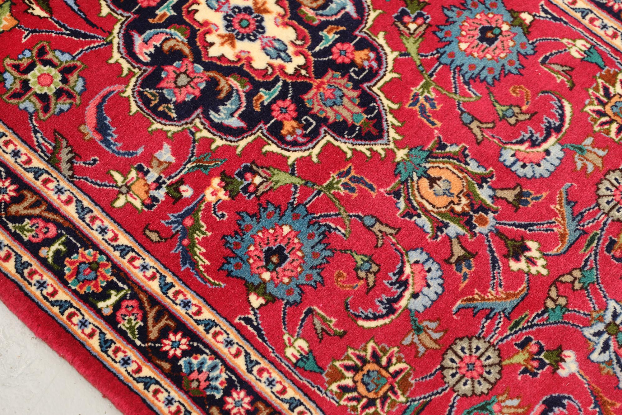 Gallerimatta, Meshad, ca 396 x 88 cm.