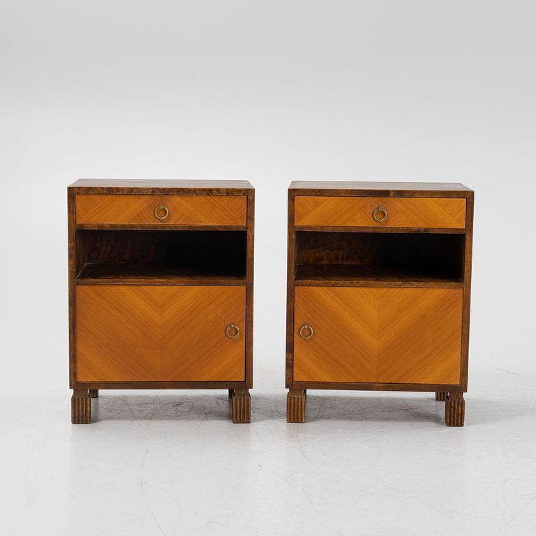 A pair of birch bedside tables, Svenska Möbelfabrikerna Bodafors, 1930-/40-tal.