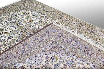 Carpet, Keshan, approx. 350 x 244 cm.