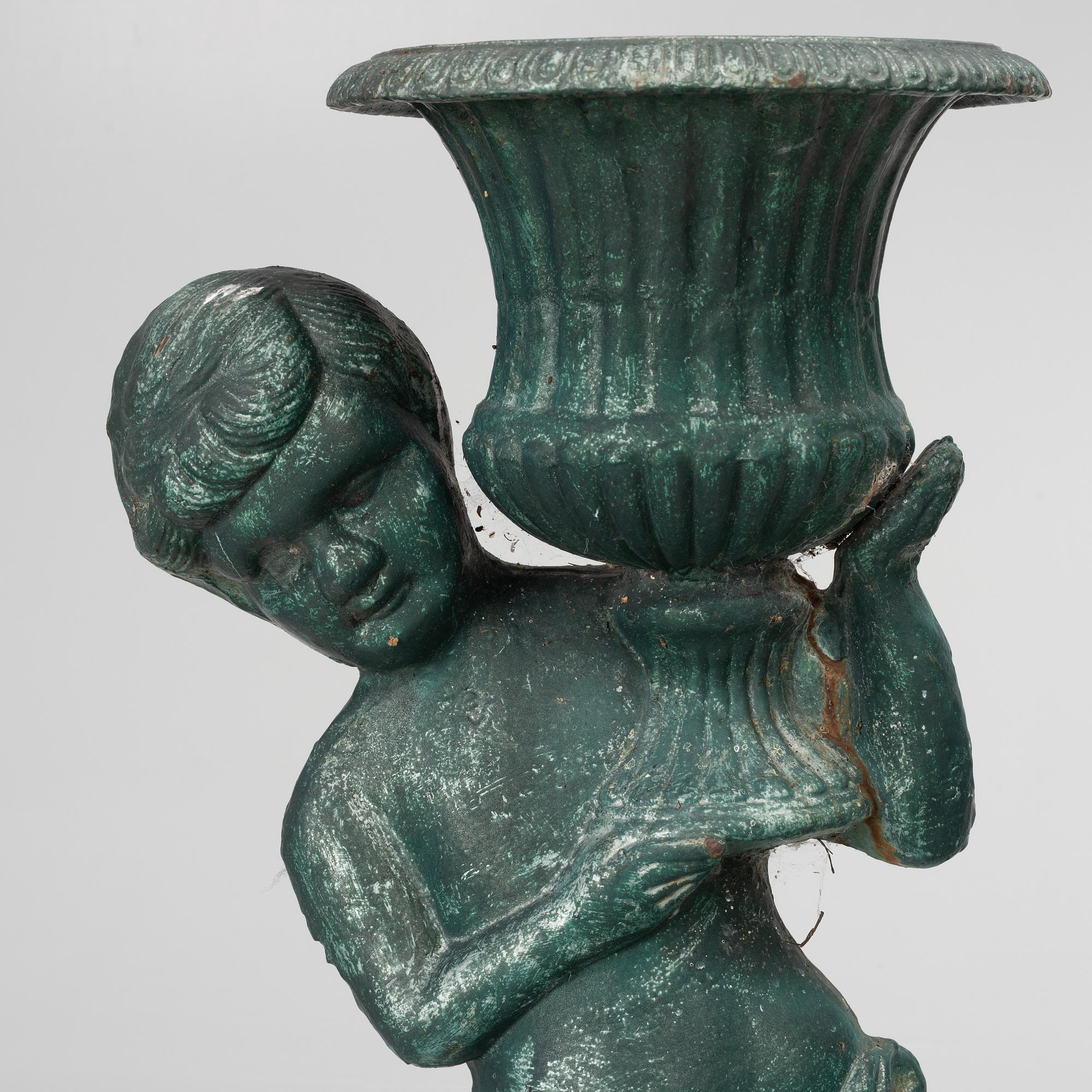 A pair of garden sculptures, late 20th century.