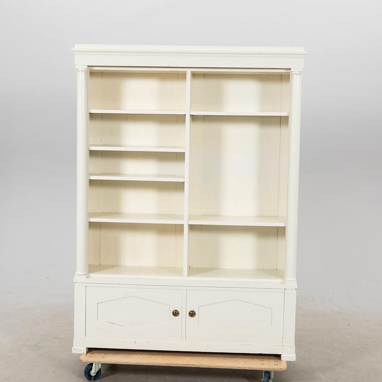 Bookcase, first half of the 20th century.