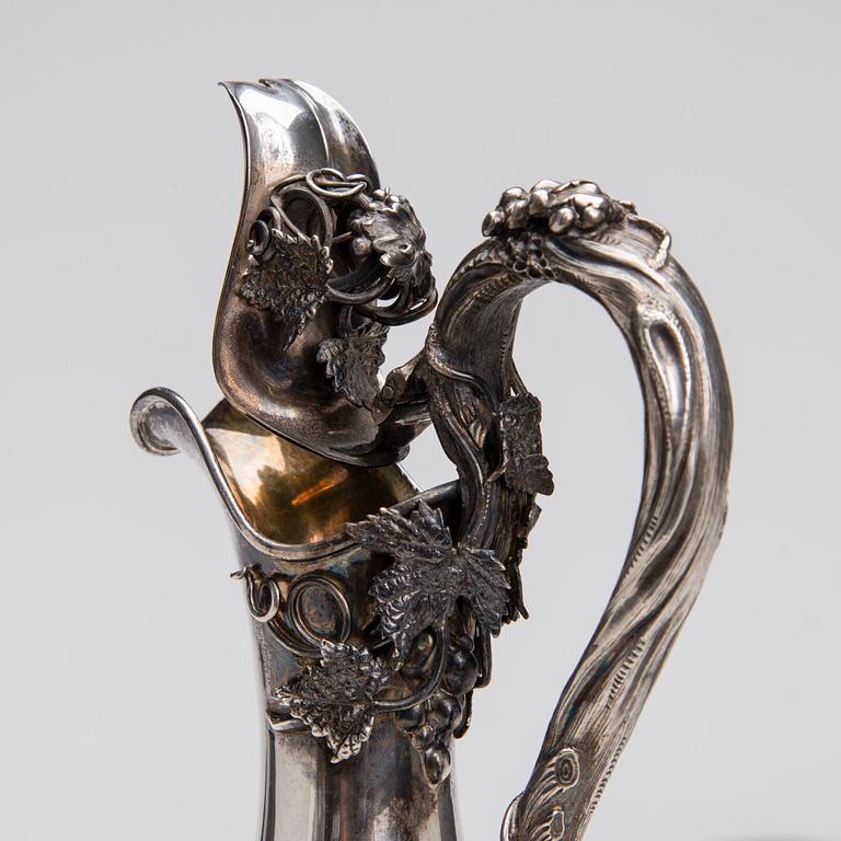 VINKANNOR, ett par, silver, viktorianska, Stephen Smith och William Nicholson, London 1856. Vikt 1946 g.