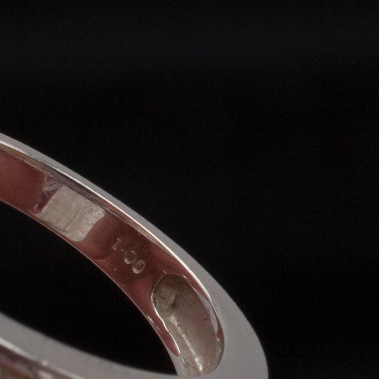 RING, vitguld 18K och diamanter tot. 1 ct. Vikt ca 4 g.
