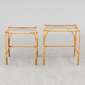 A two pcs nesting table, mid 20th century.