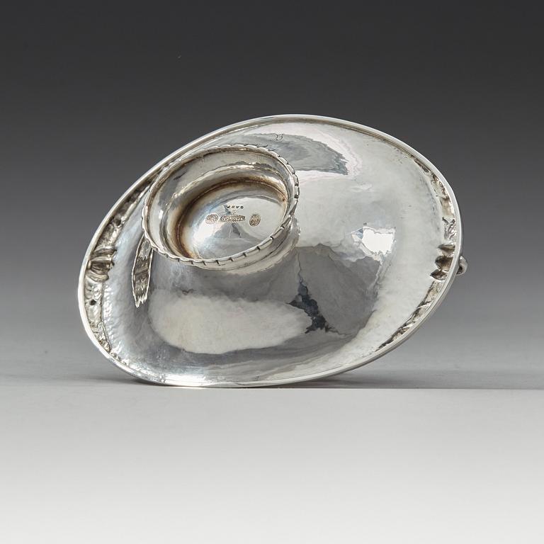 Georg Jensen, a bowl/dish, Copenhagen ca 1915-19, 830/1000 silver,