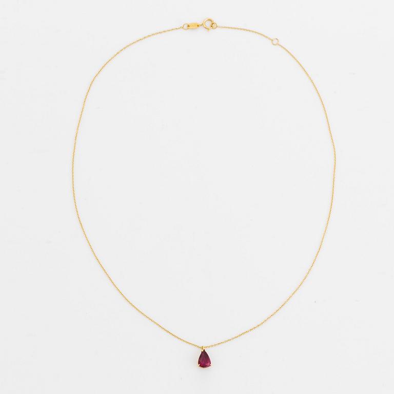 Pear shaped ruby necklace.