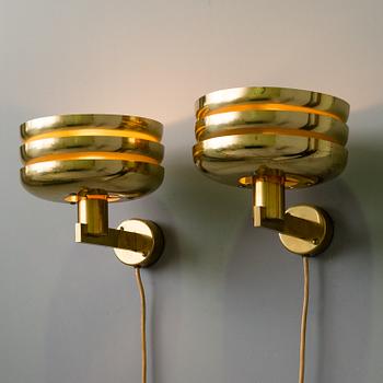 Hans-Agne Jakobsson, a pair of mid-20th century 'V361' wall lights for AB Markaryd.