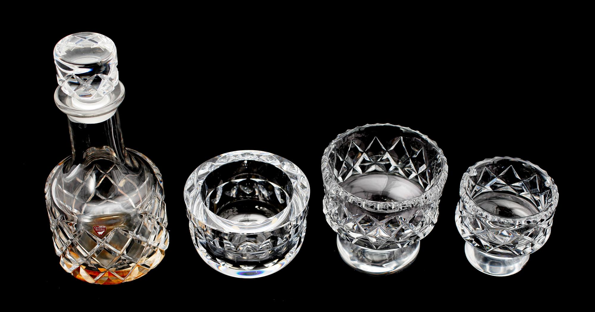 KARAFF SAMT 3 SKÅLAR, glas, Orrefors, Kosta, Boda Åfors, 1900-talets andra hälft.