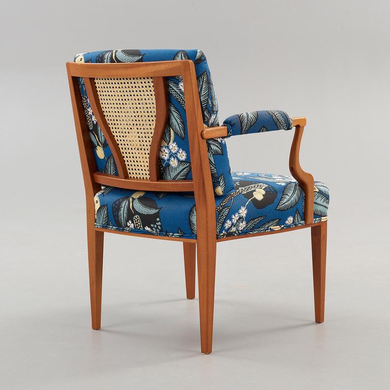 JOSEF FRANK, karmstol, Firma Svenskt Tenn, modell 969.
